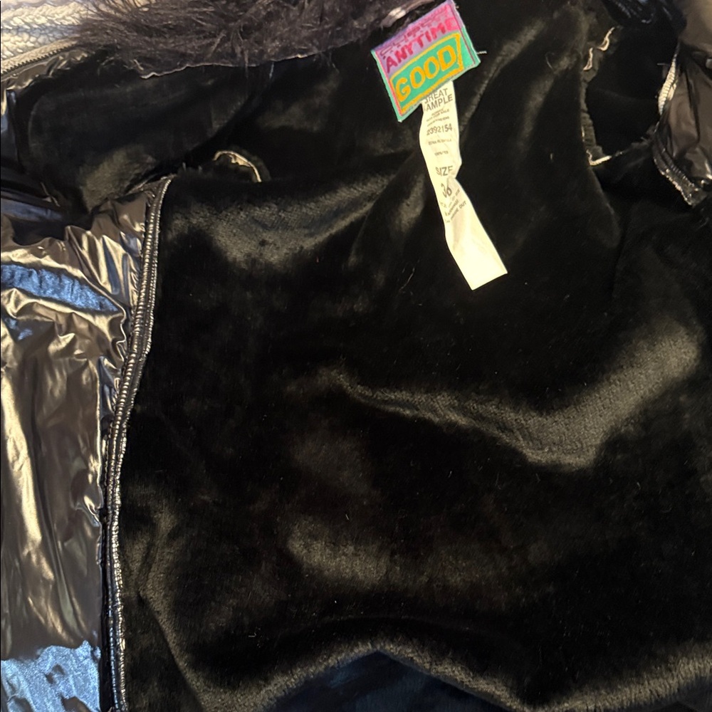 Custo Barcelona -RARE Stylish Black and cream Women's puffer coat - Picture 11 of 11